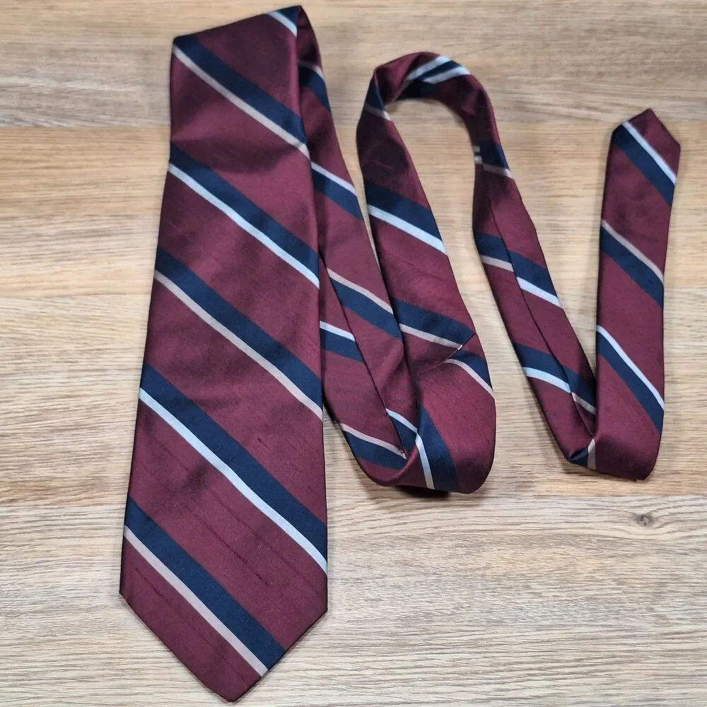 Robert Talbott Vintage Nordstrom Red Navy Stripe Silk Hand Sewn Tie Necktie Mens